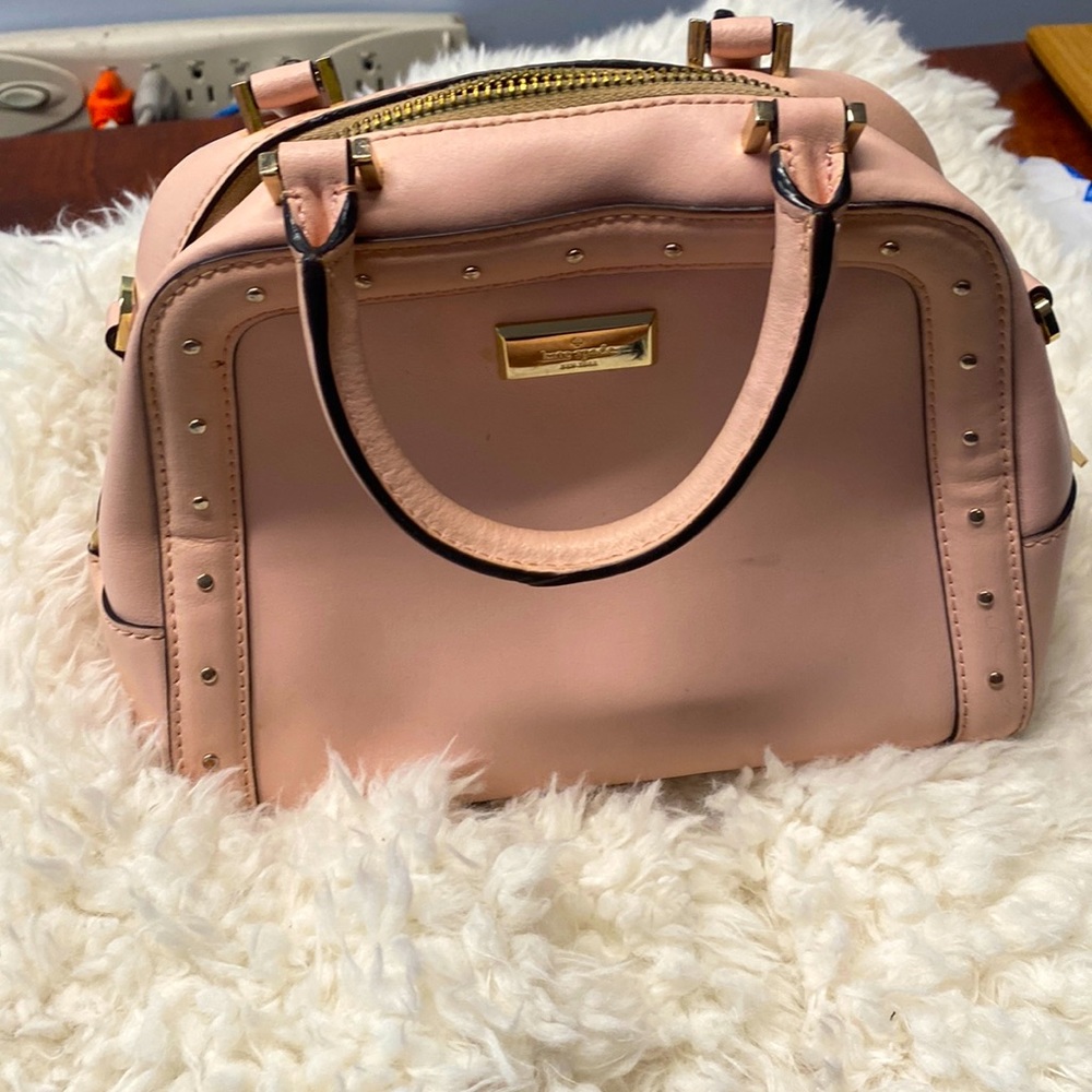 Súper cute pink Kate spade clutch purse.  Gently used.